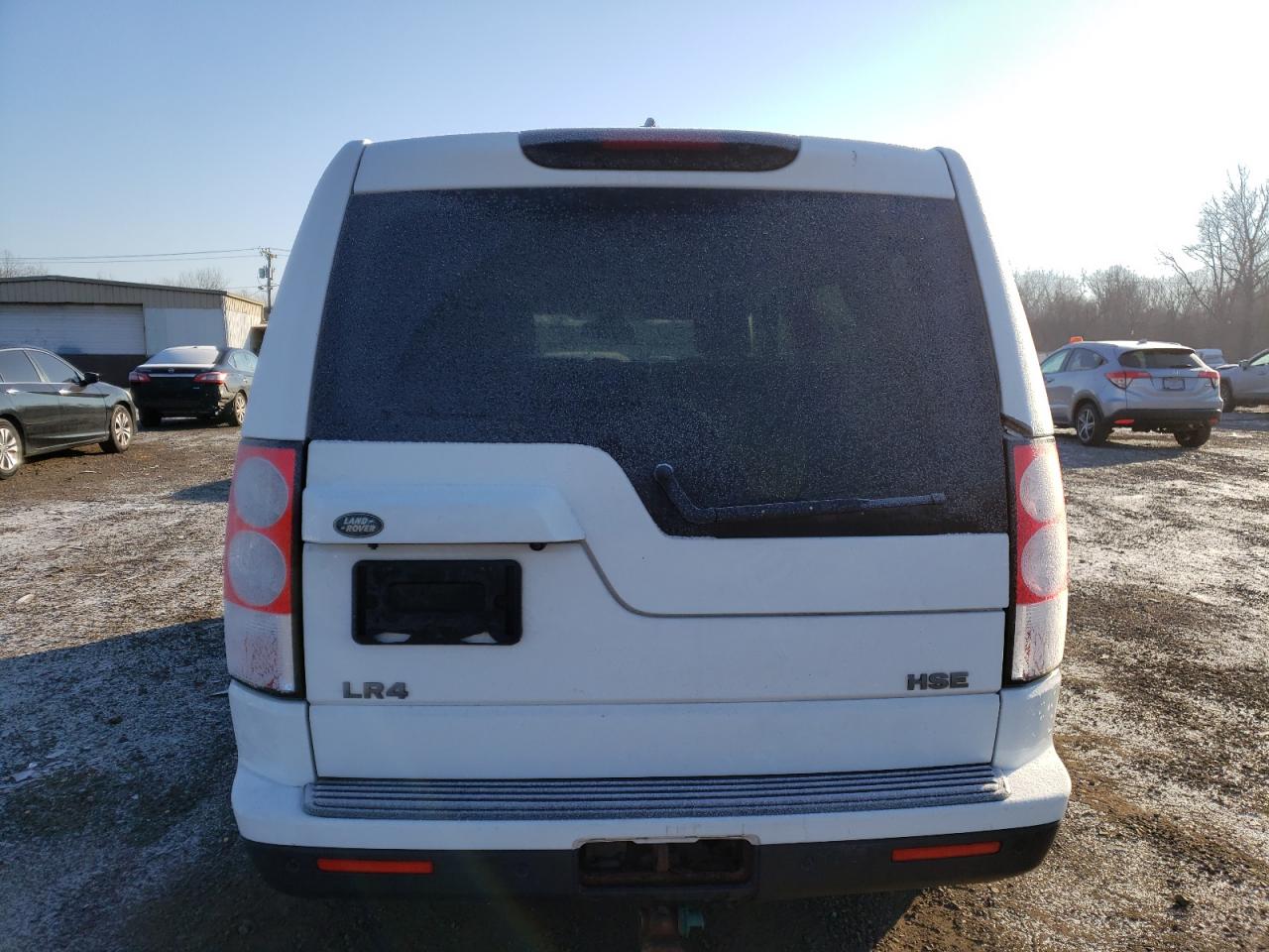 2012 Land Rover LR4 - Image 6