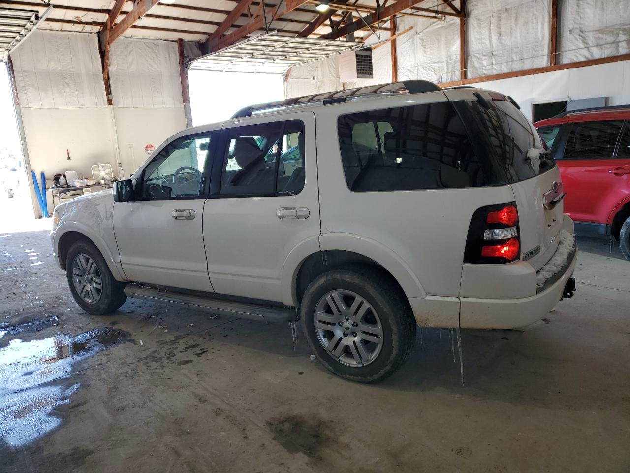 2010 Ford Explorer - Image 2