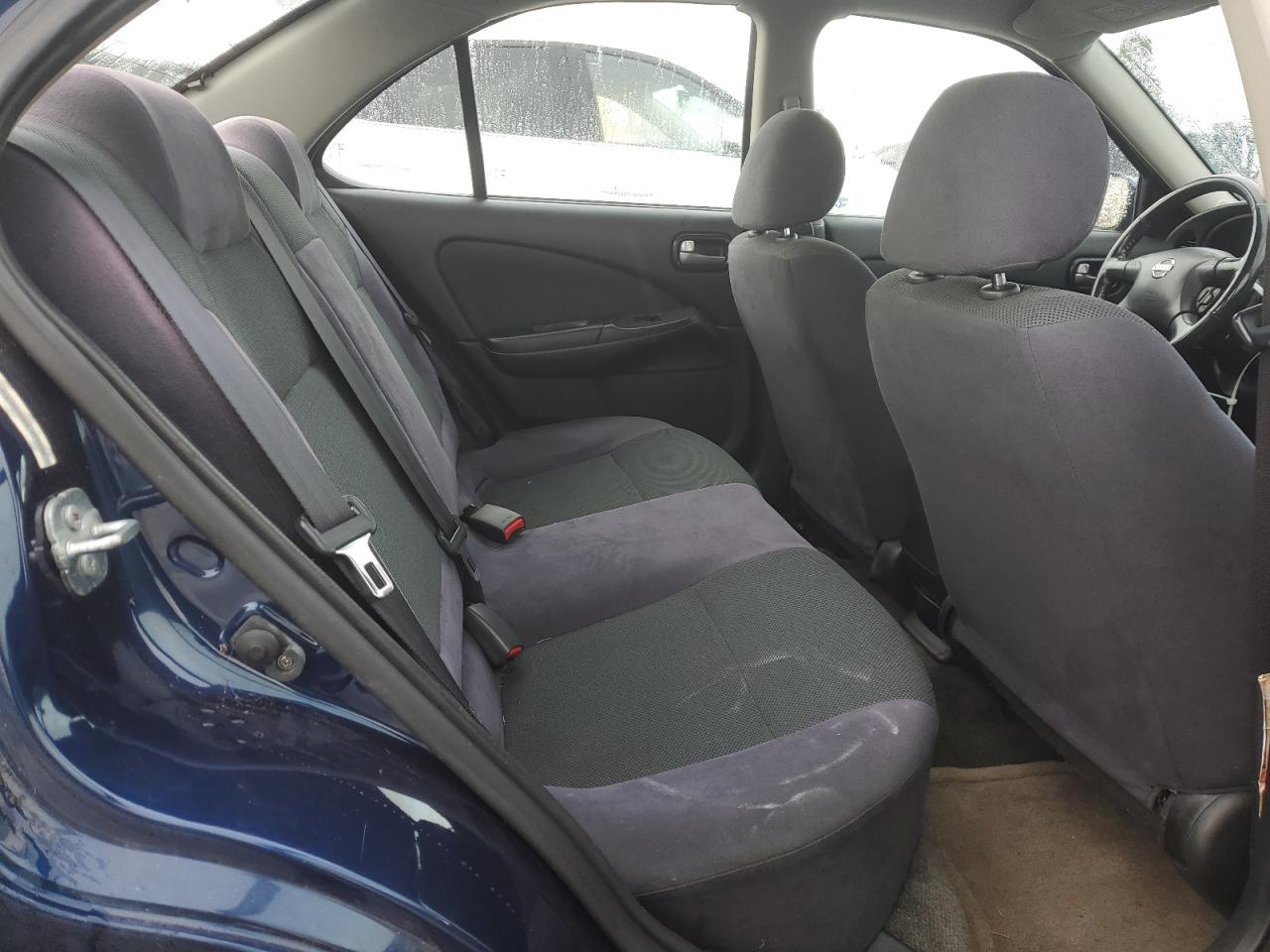 2005 Nissan Sentra - Image 10