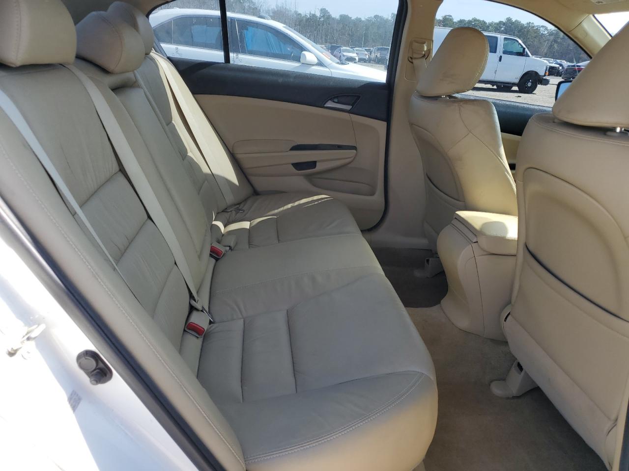 2012 Honda Accord - Image 10