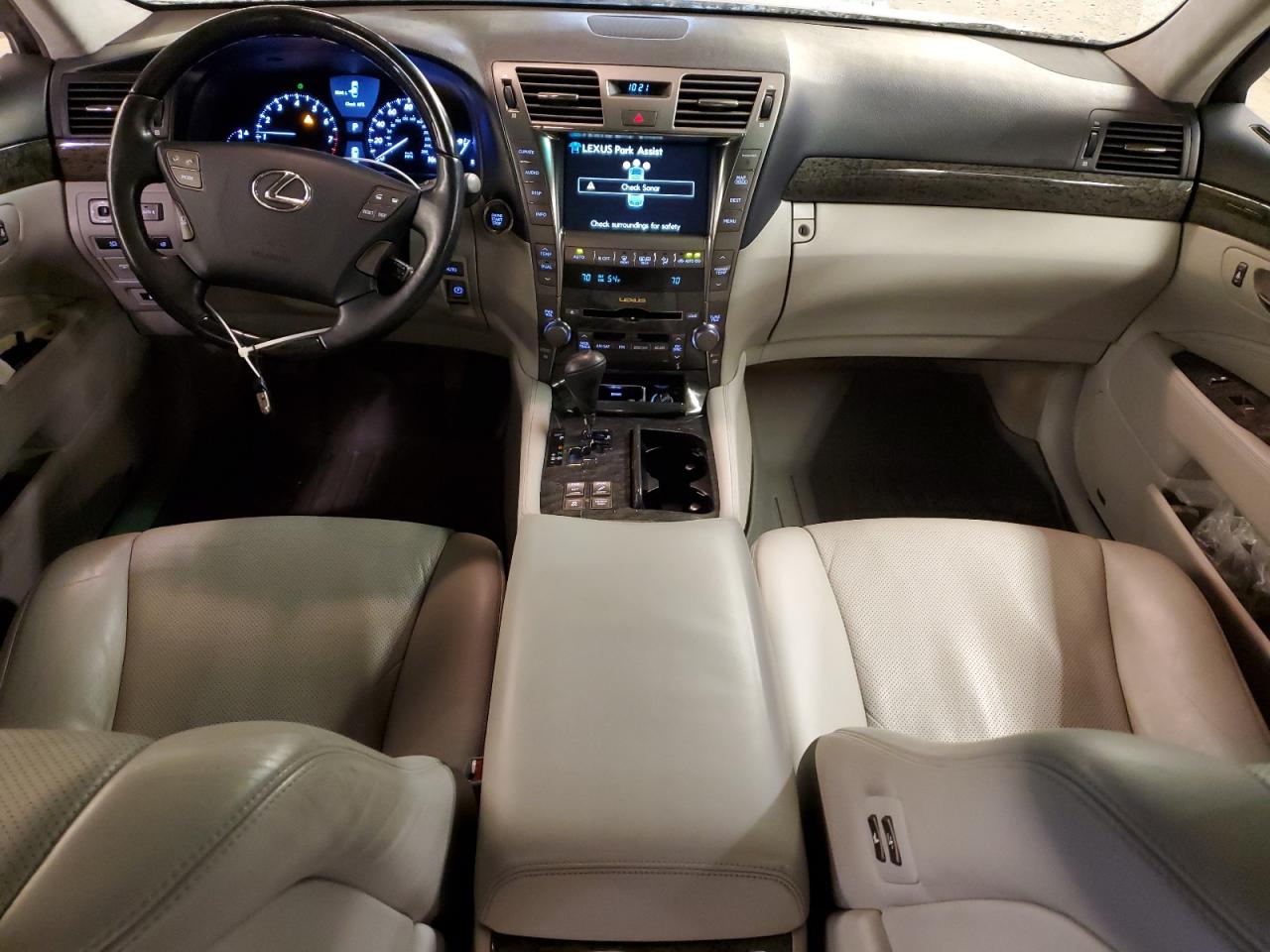 2007 Lexus LS - Image 8