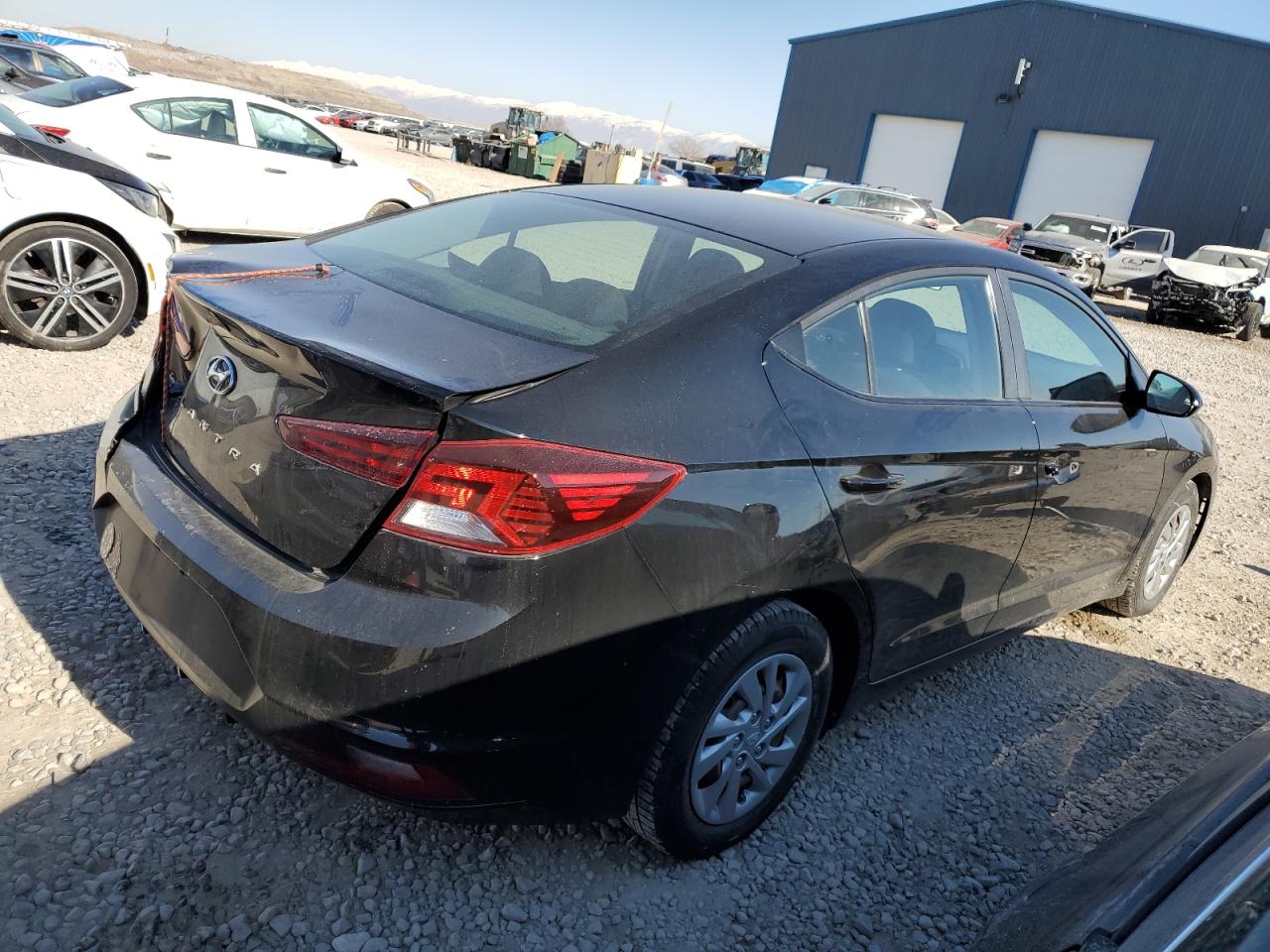 2019 Hyundai Elantra - Image 3