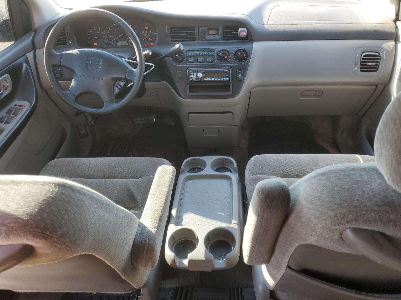 2001 Honda Odyssey - Image 8