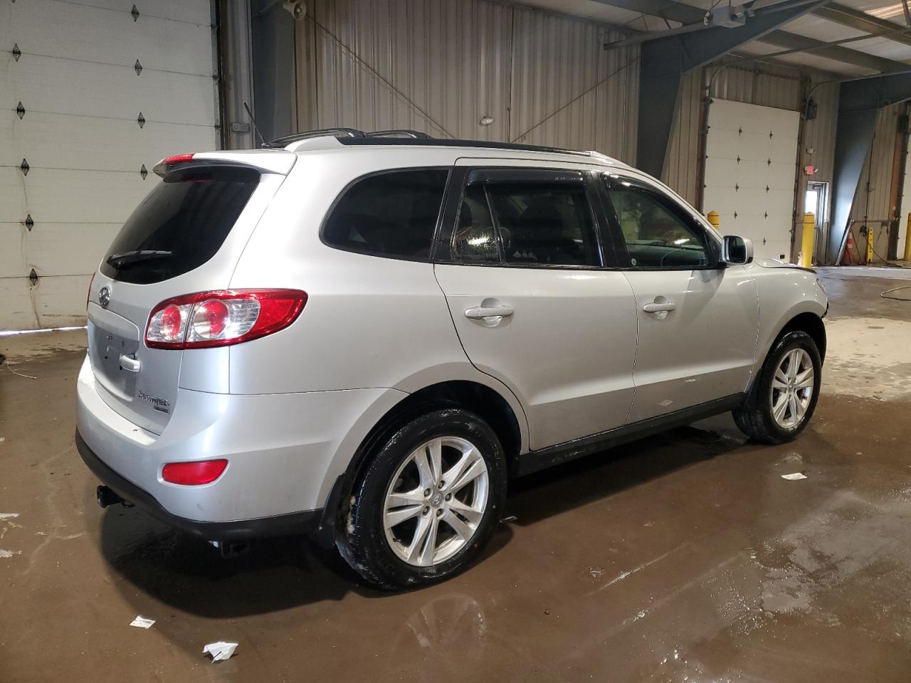 2011 Hyundai Santa Fe - Image 3