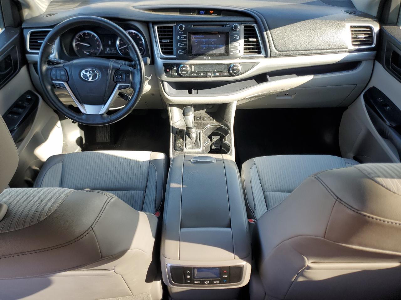 2014 Toyota Highlander - Image 8