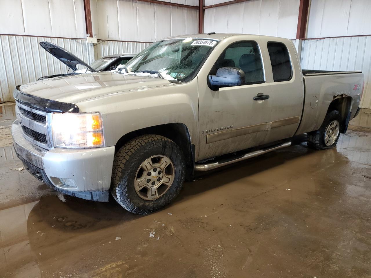 2008 Chevrolet Silverado - Image 1