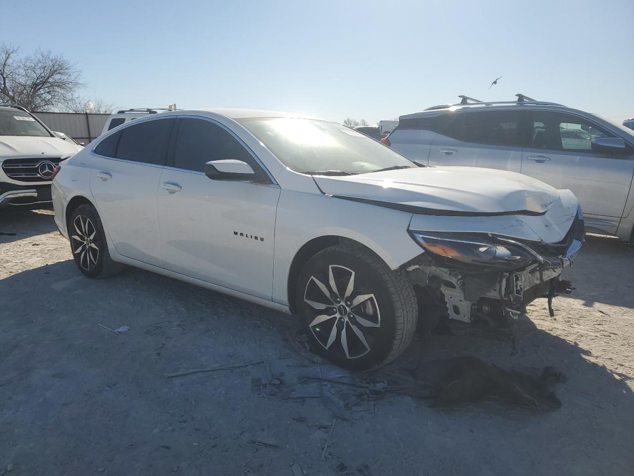 2023 Chevrolet Malibu - Image 4