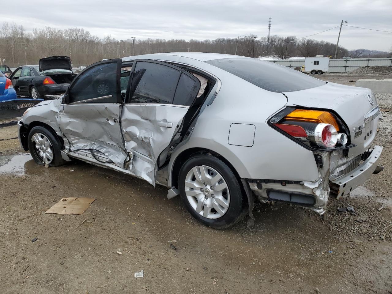 2012 Nissan Altima - Image 2