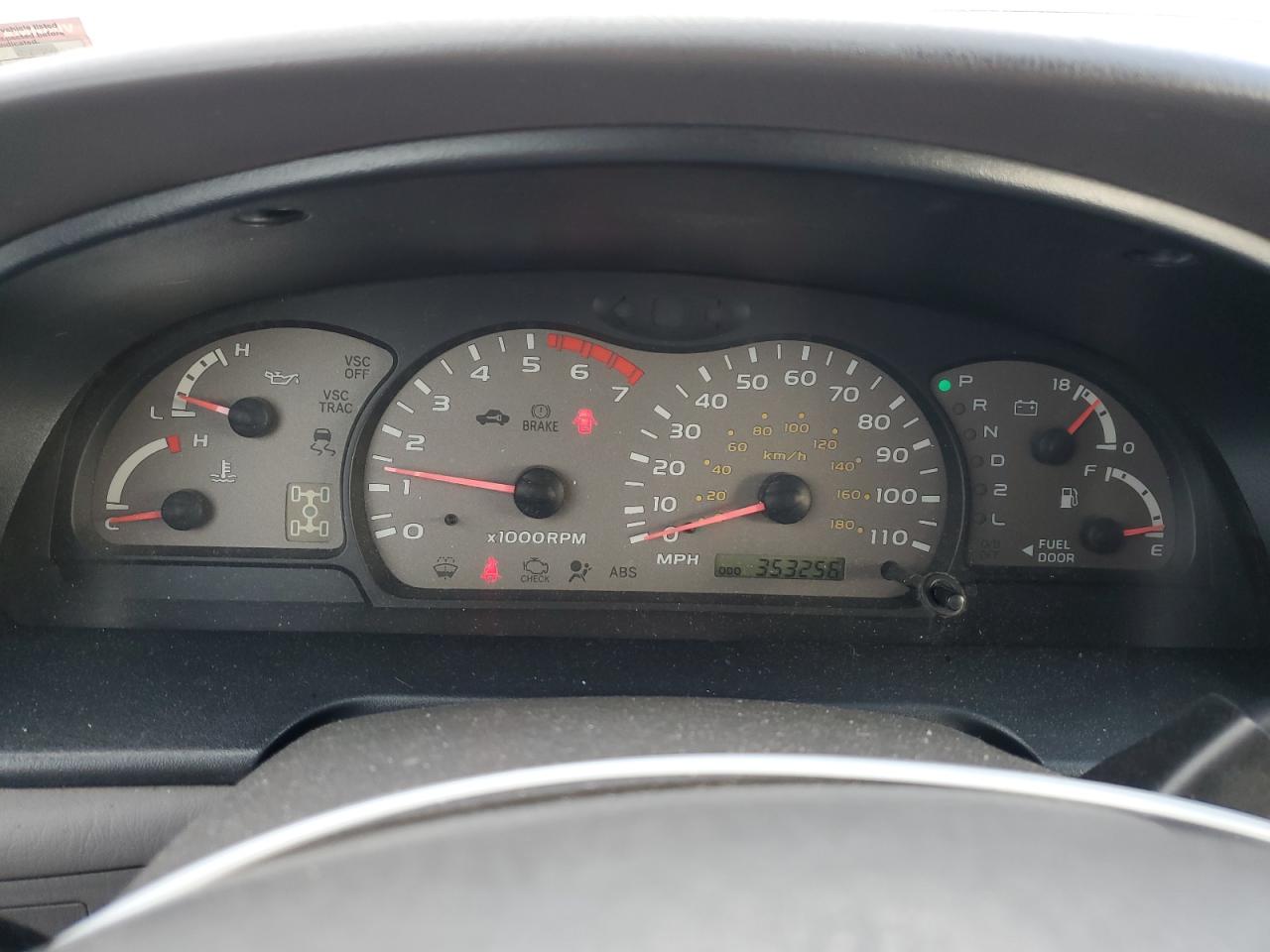 2002 Toyota Sequoia - Image 9