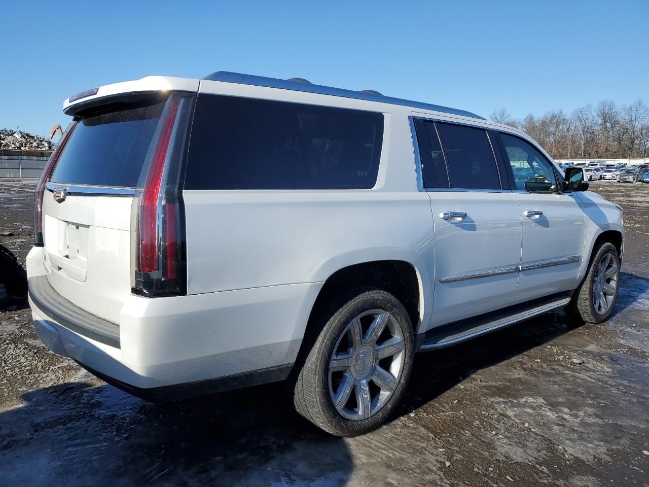 2016 Cadillac Escalade - Image 3