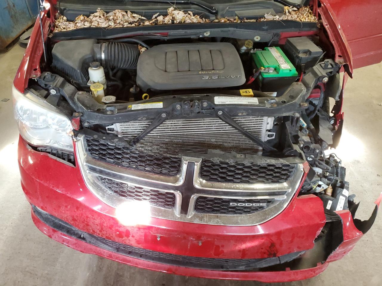 2012 Dodge Caravan - Image 12