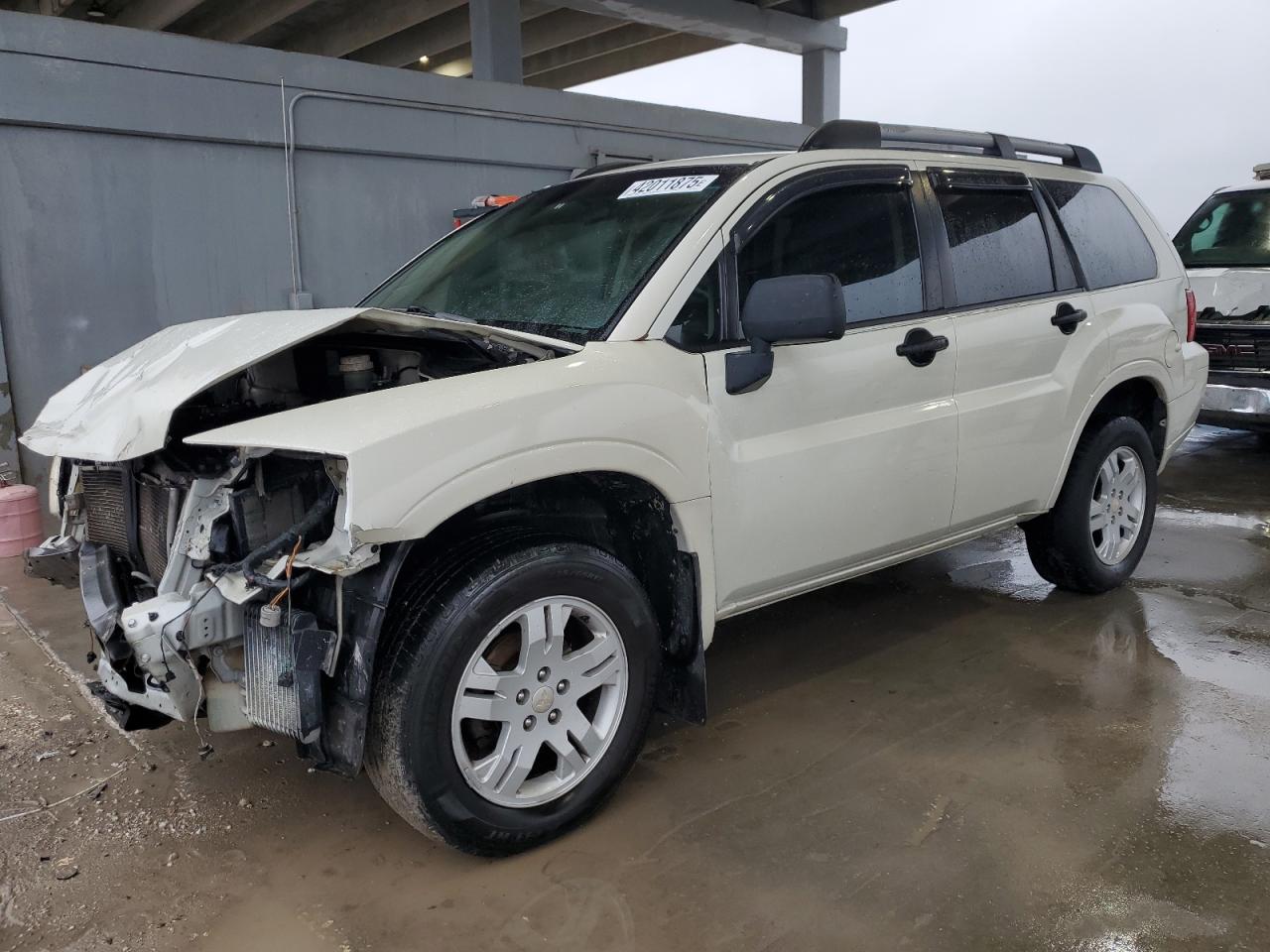 2008 Mitsubishi Endeavor - Image 1
