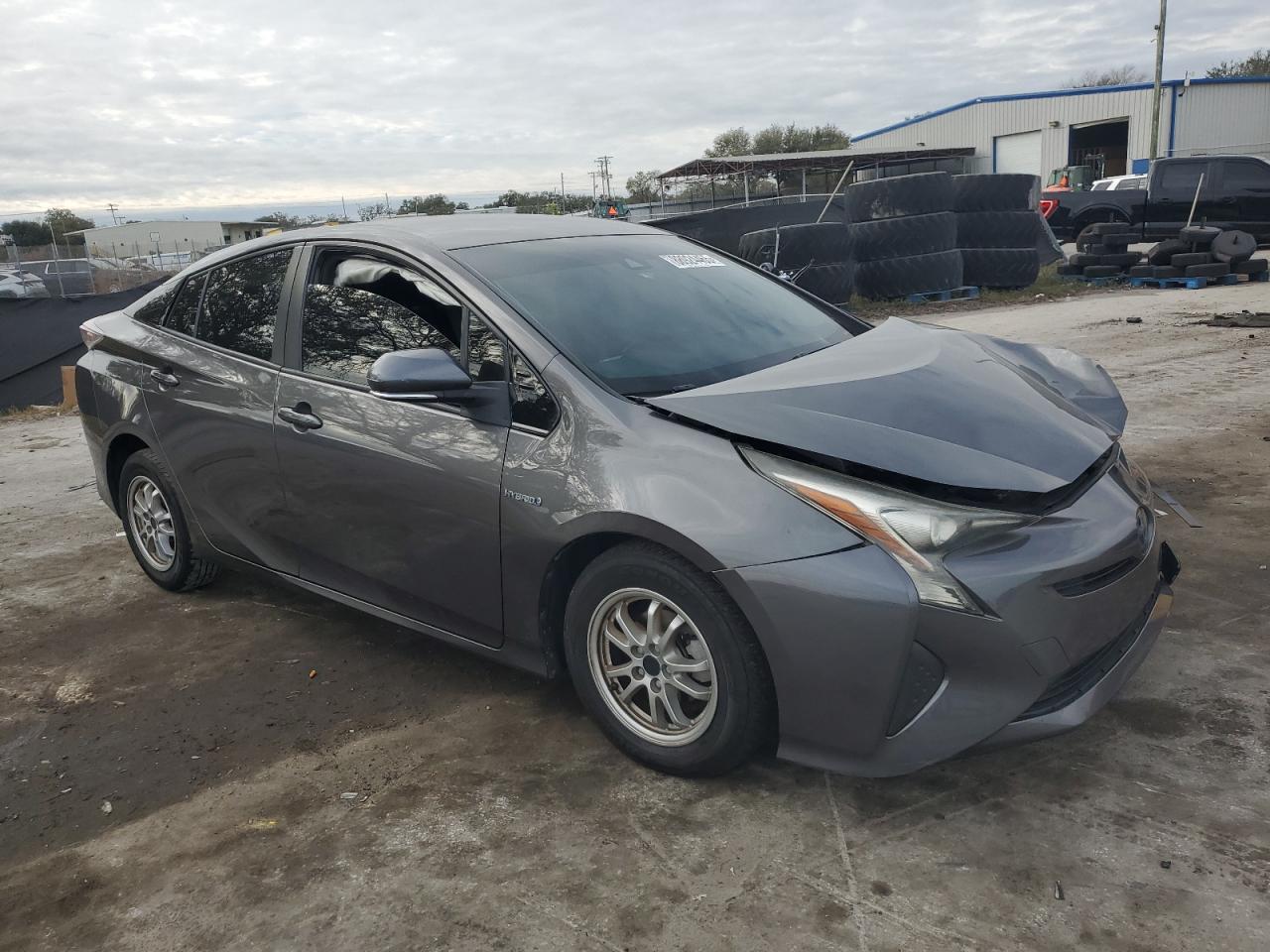 2017 Toyota Prius - Image 4