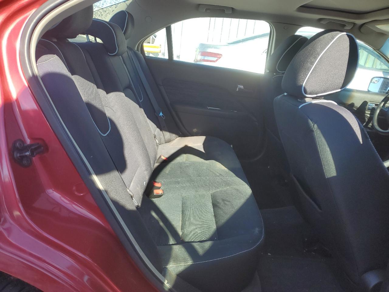 2011 Ford Fusion - Image 11