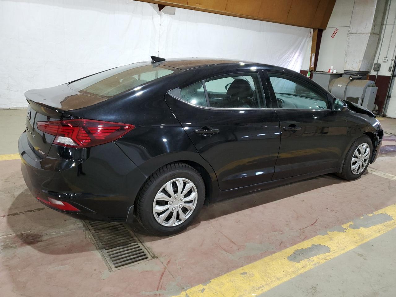 2020 Hyundai Elantra - Image 3