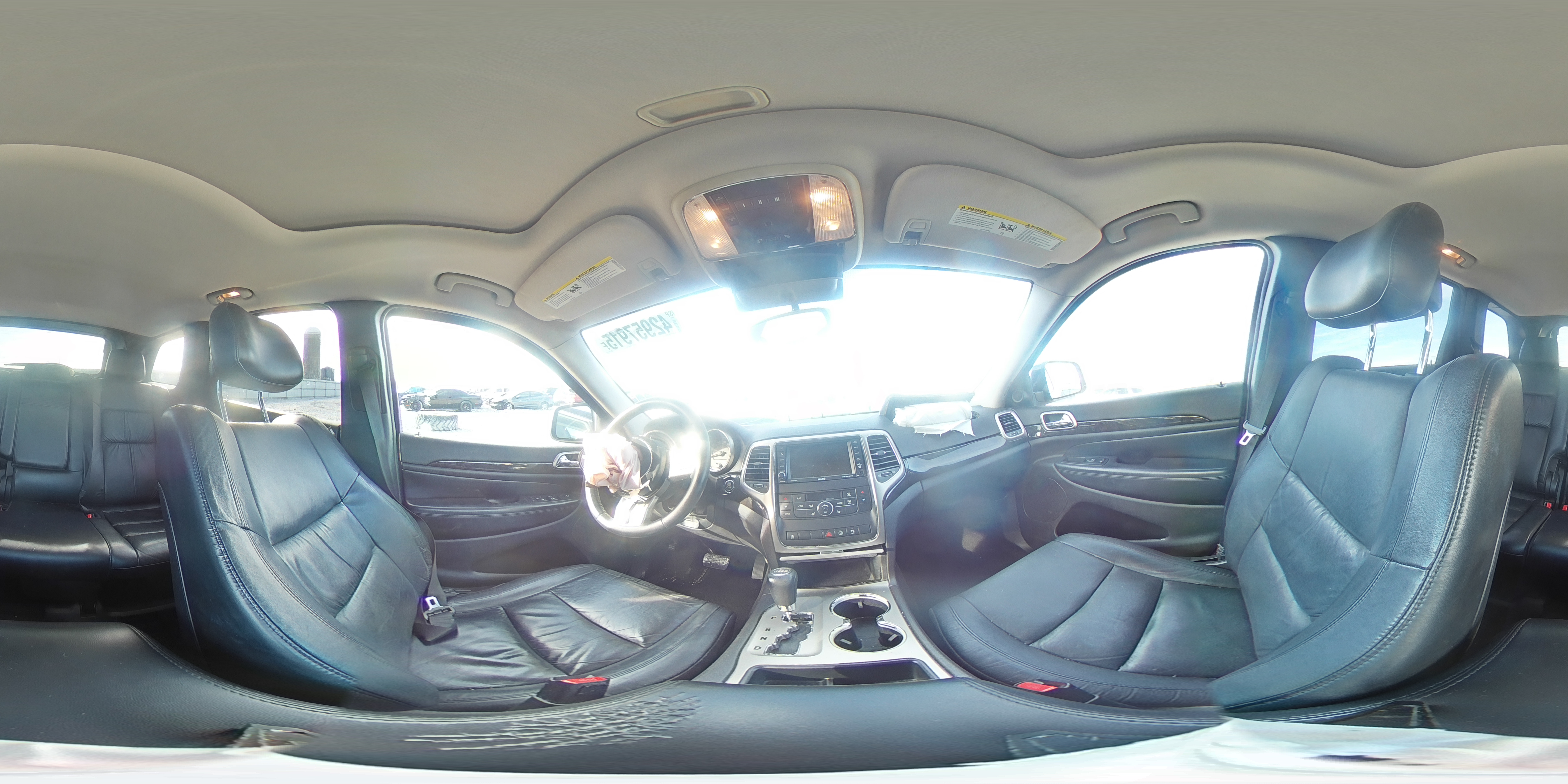 2012 Jeep Grand Cherokee - Image 14