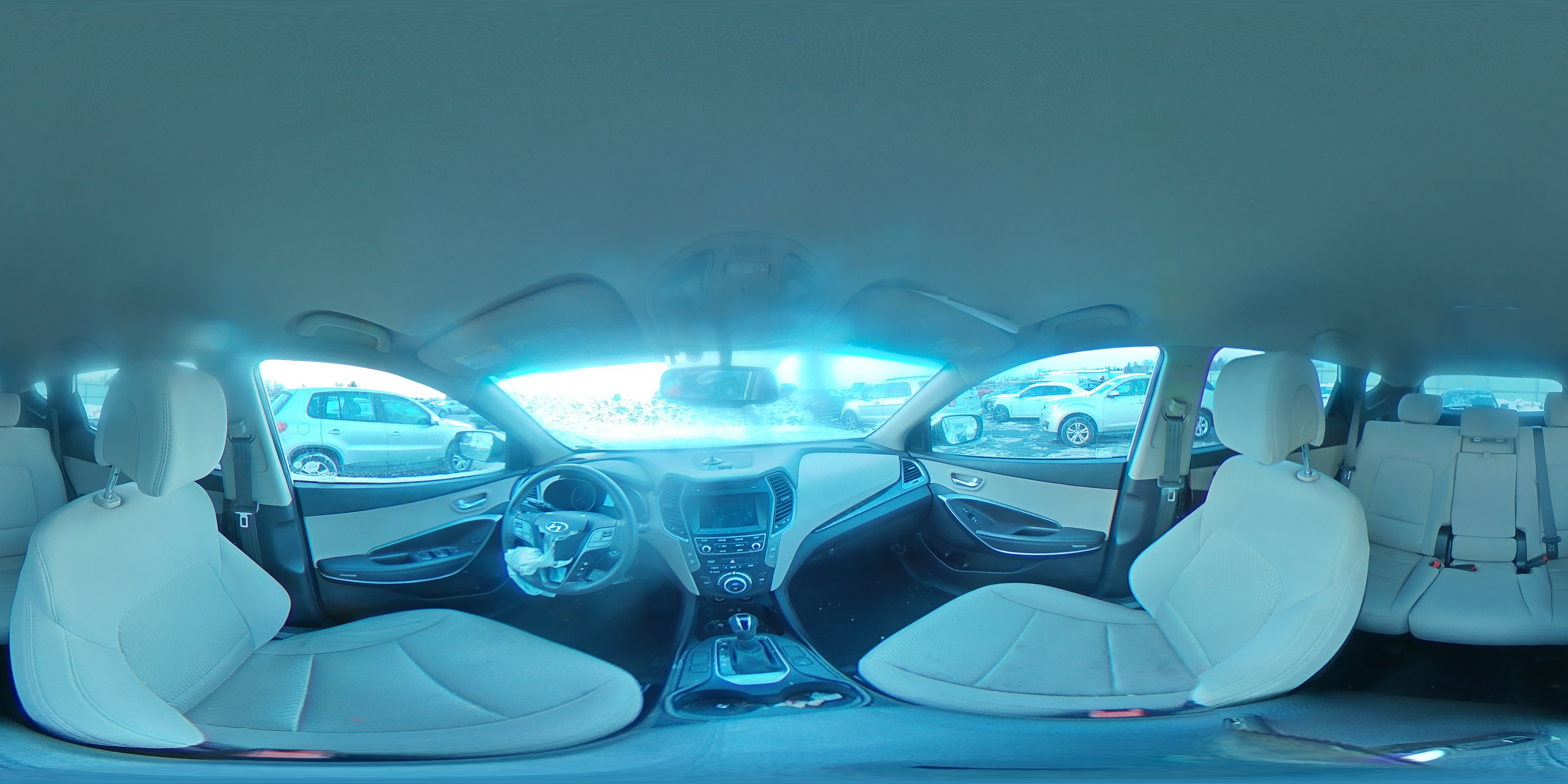 2017 Hyundai Santa Fe - Image 13