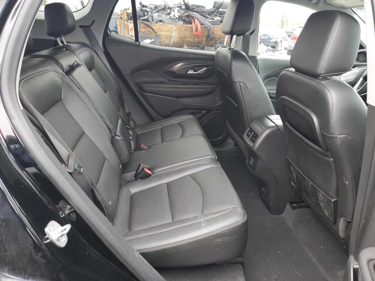 2022 GMC Terrain - Image 10