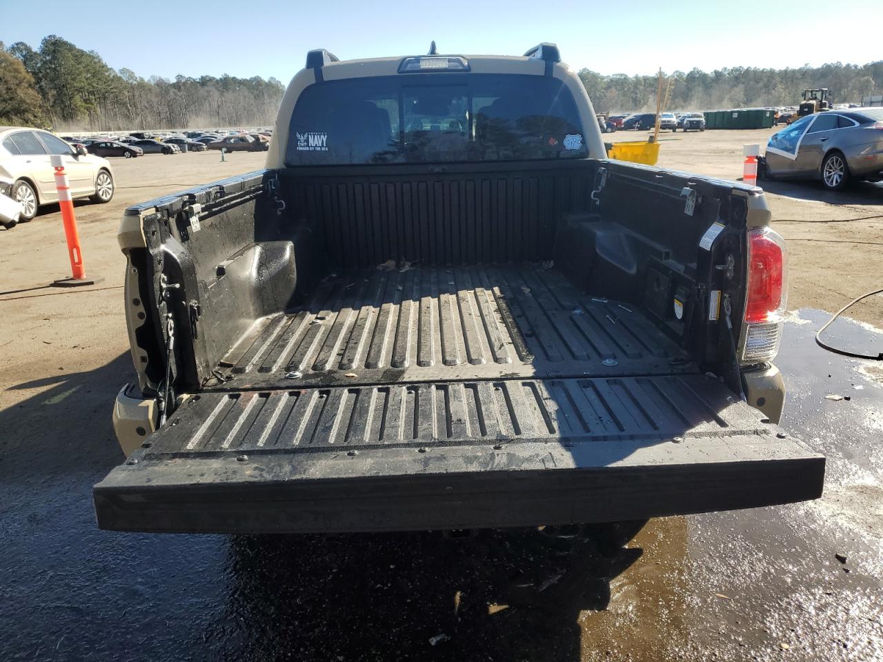 2019 Toyota Tacoma - Image 6