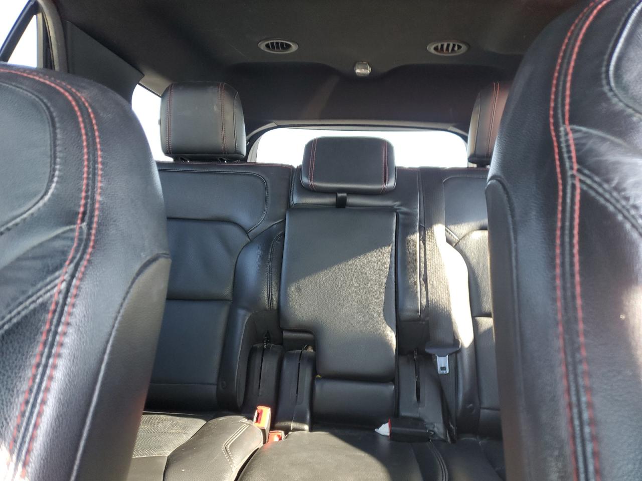 2017 Ford Explorer - Image 10