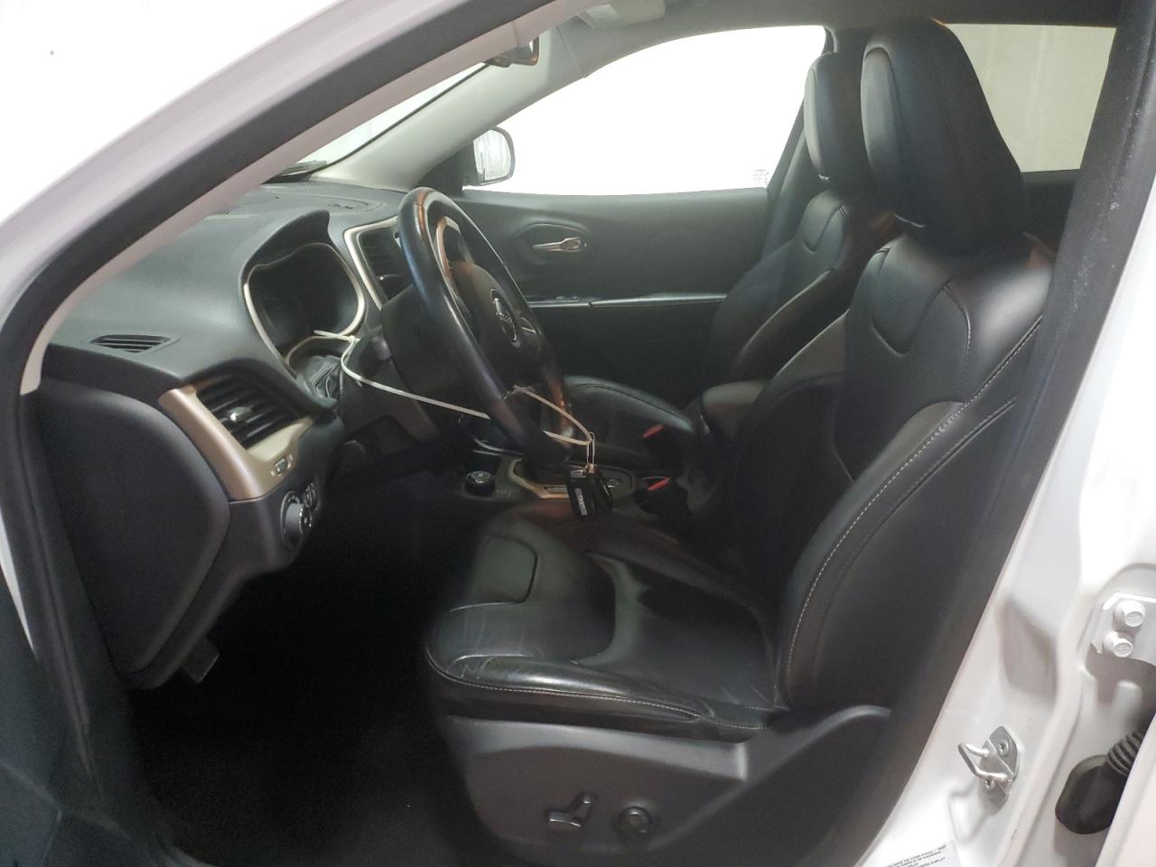 2016 Jeep Grand Cherokee - Image 7