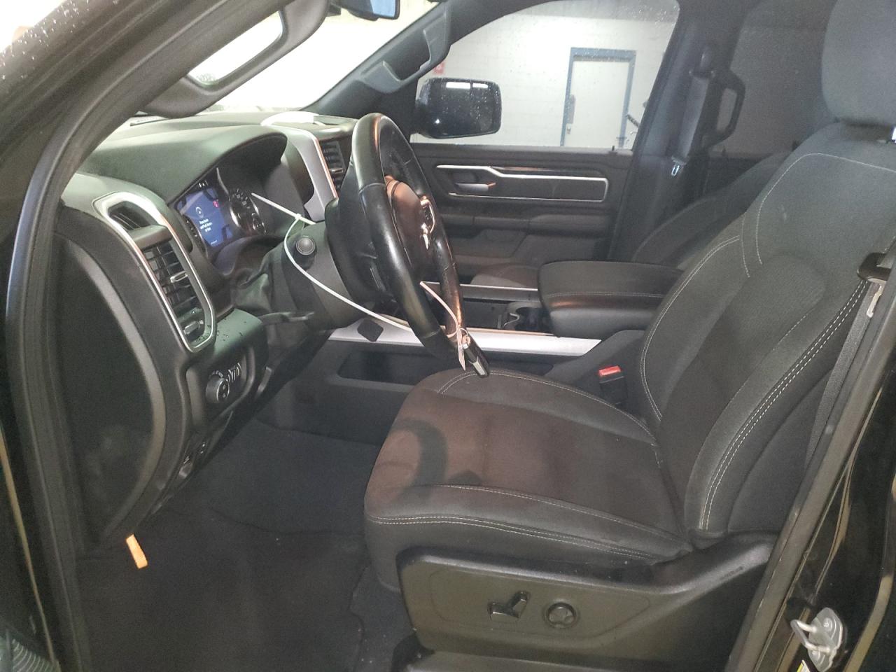 2019 RAM 1500 - Image 7