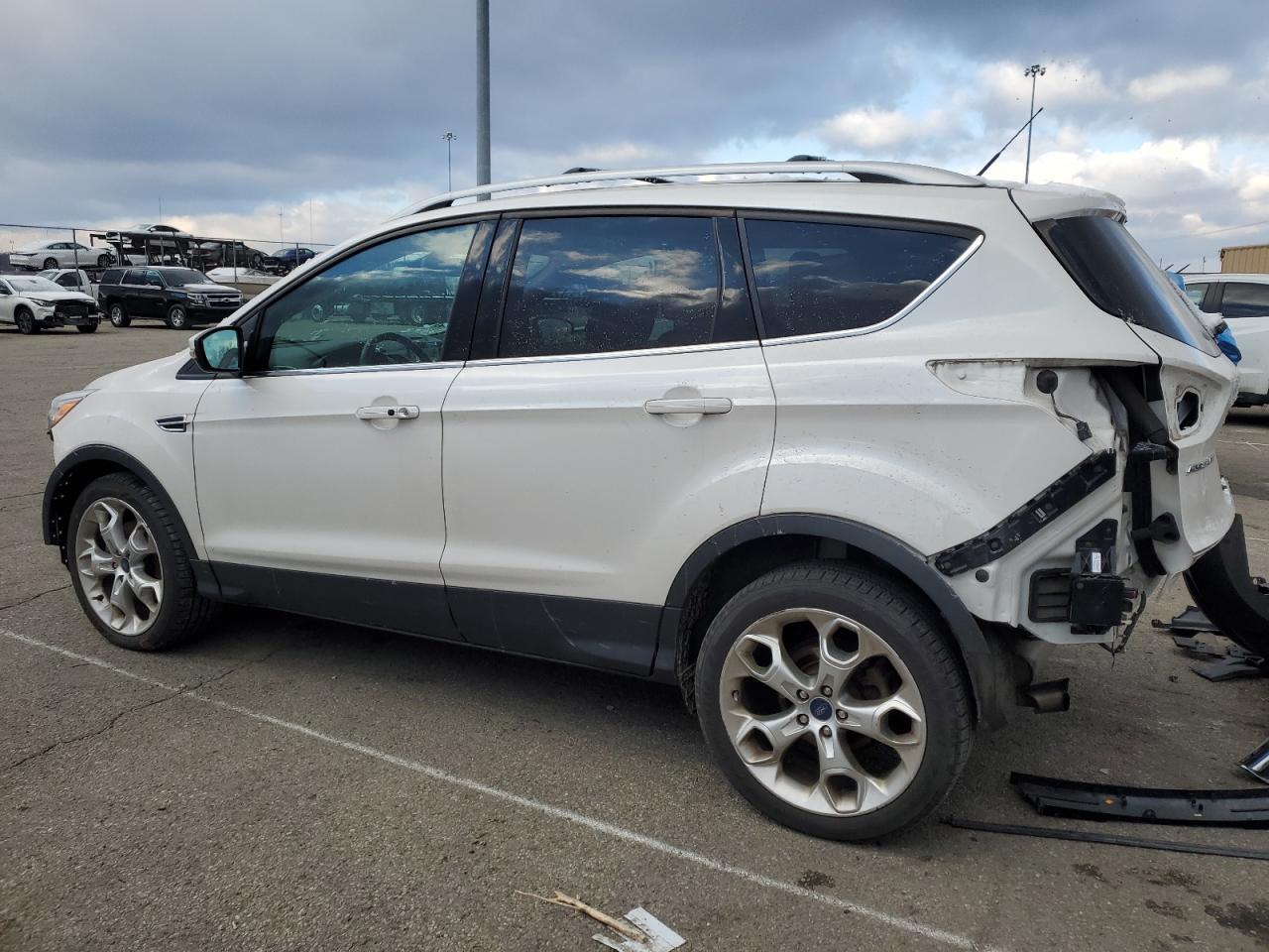 VIN 1FMCU0J93DUD51039 2013 FORD ESCAPE no.2