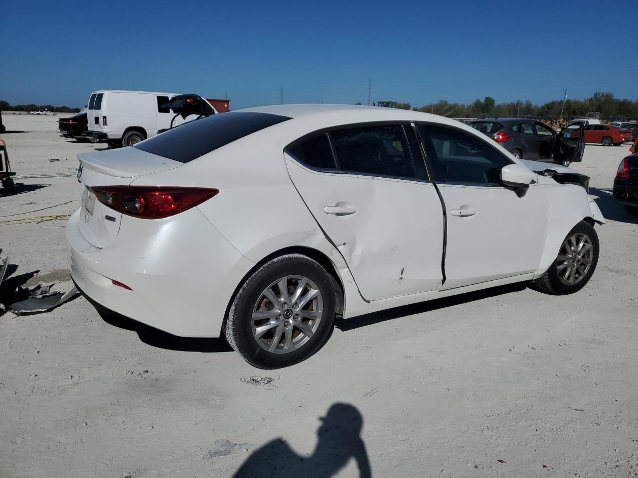 2014 Mazda 3 - Image 3
