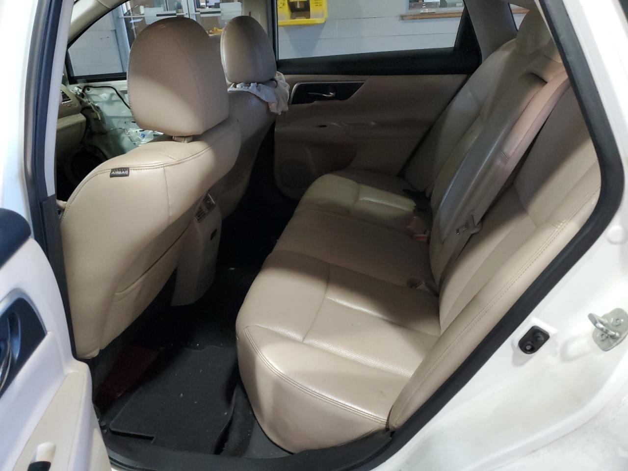 2018 Nissan Altima - Image 10