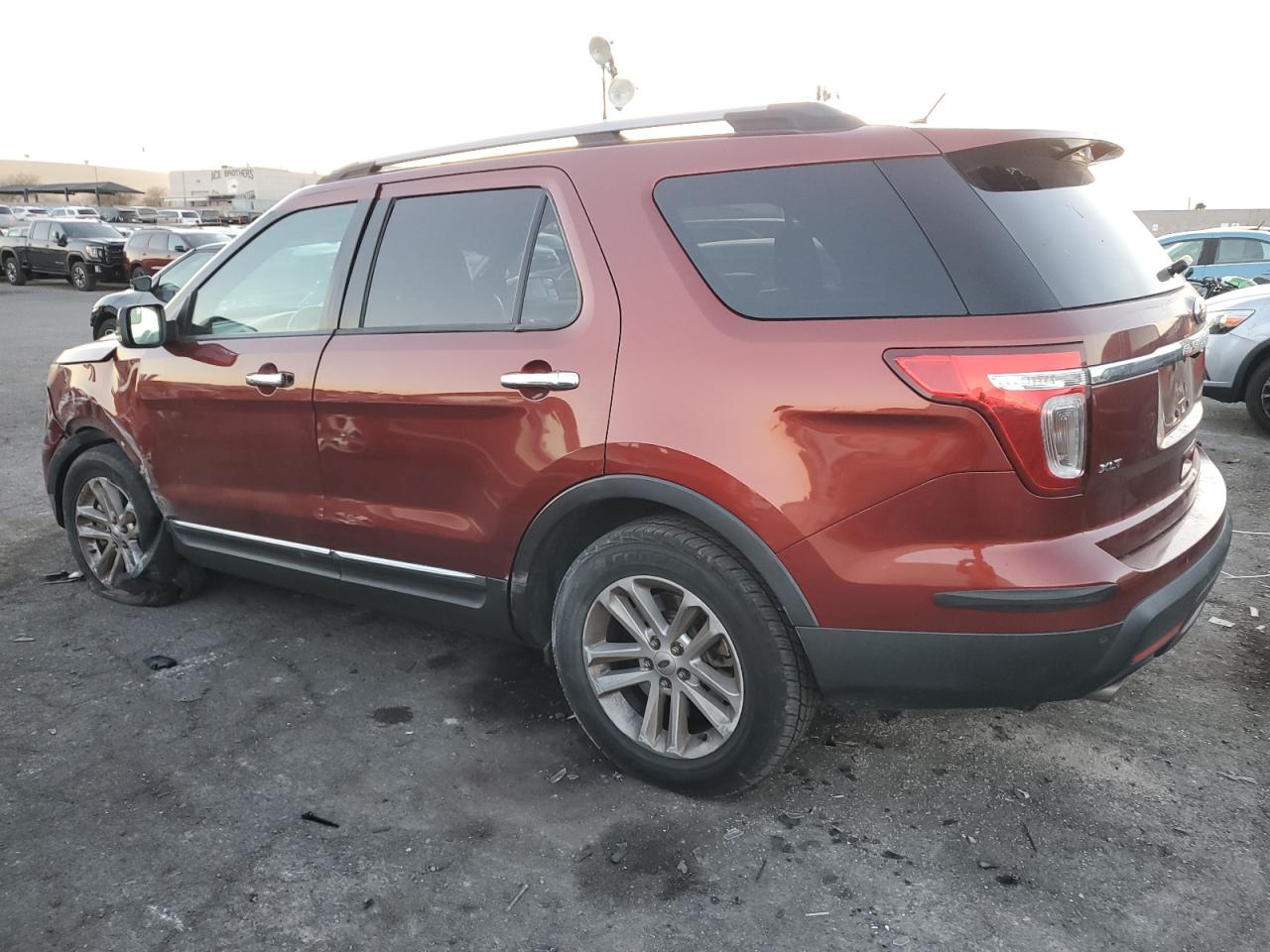 2014 Ford Explorer - Image 2