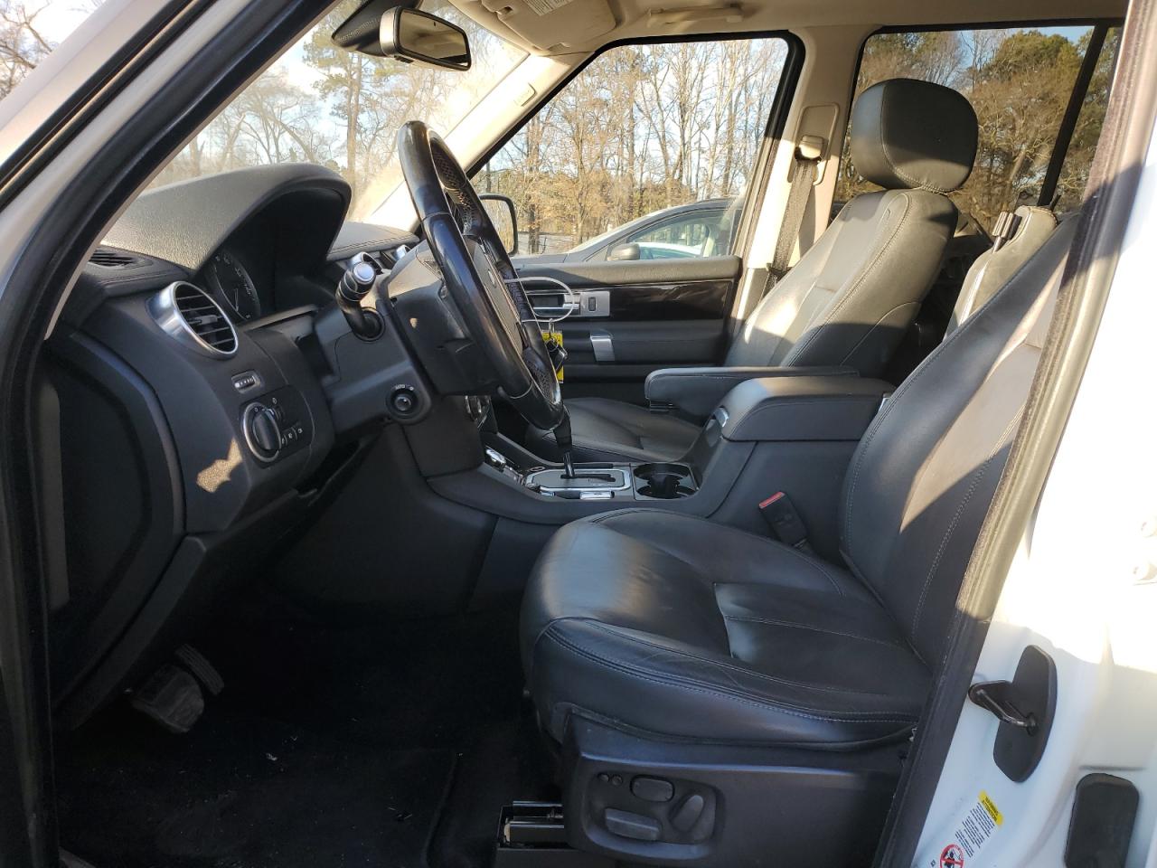 2013 Land Rover LR4 - Image 7
