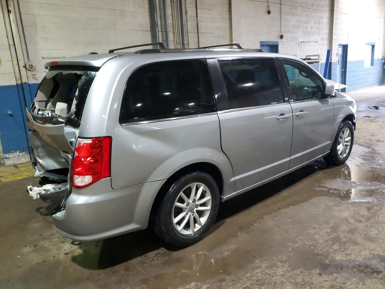 2019 Dodge Caravan - Image 3