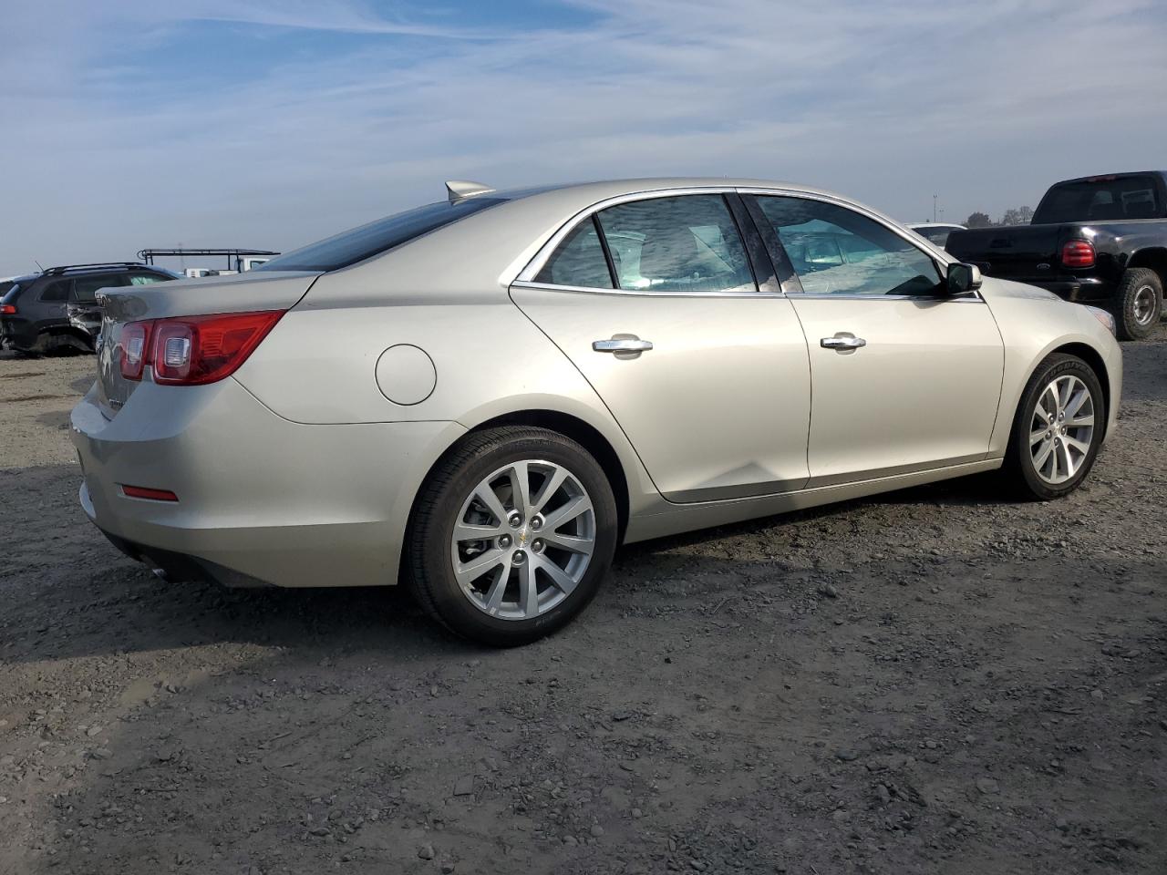 2016 Chevrolet Malibu - Image 3