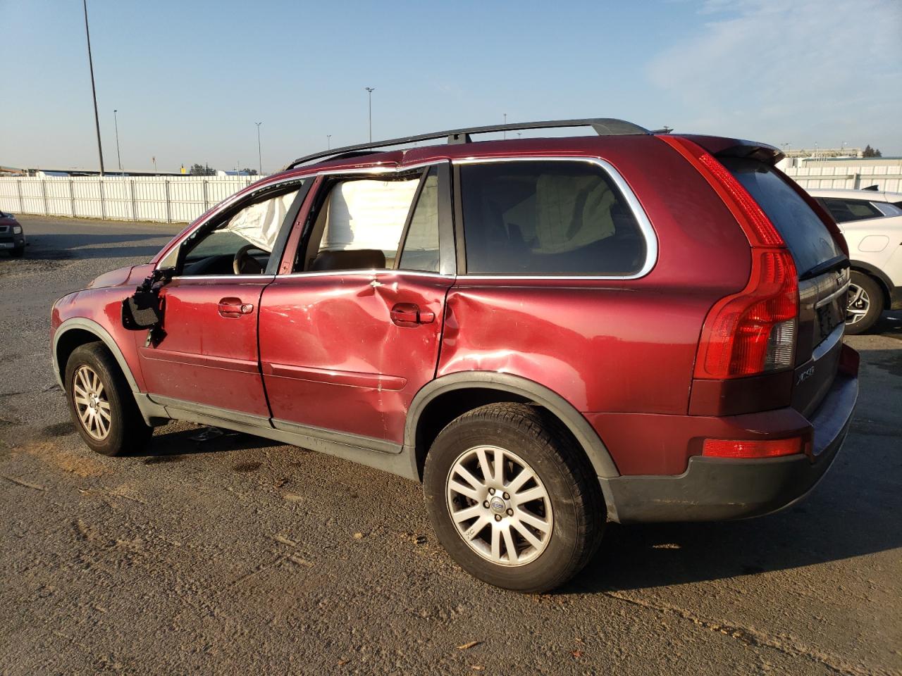 2008 Volvo XC90 - Image 2