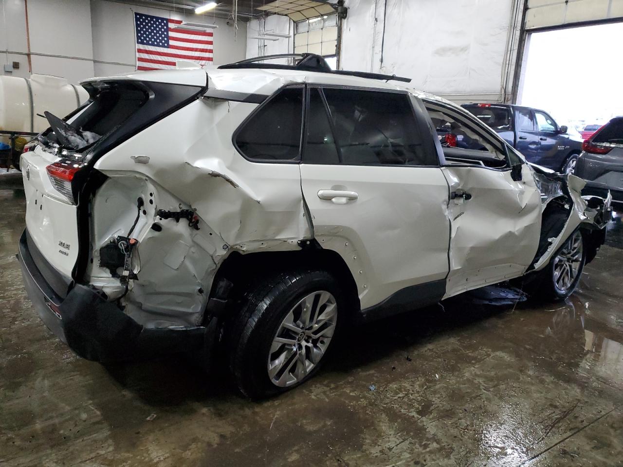 2021 Toyota RAV 4 - Image 3