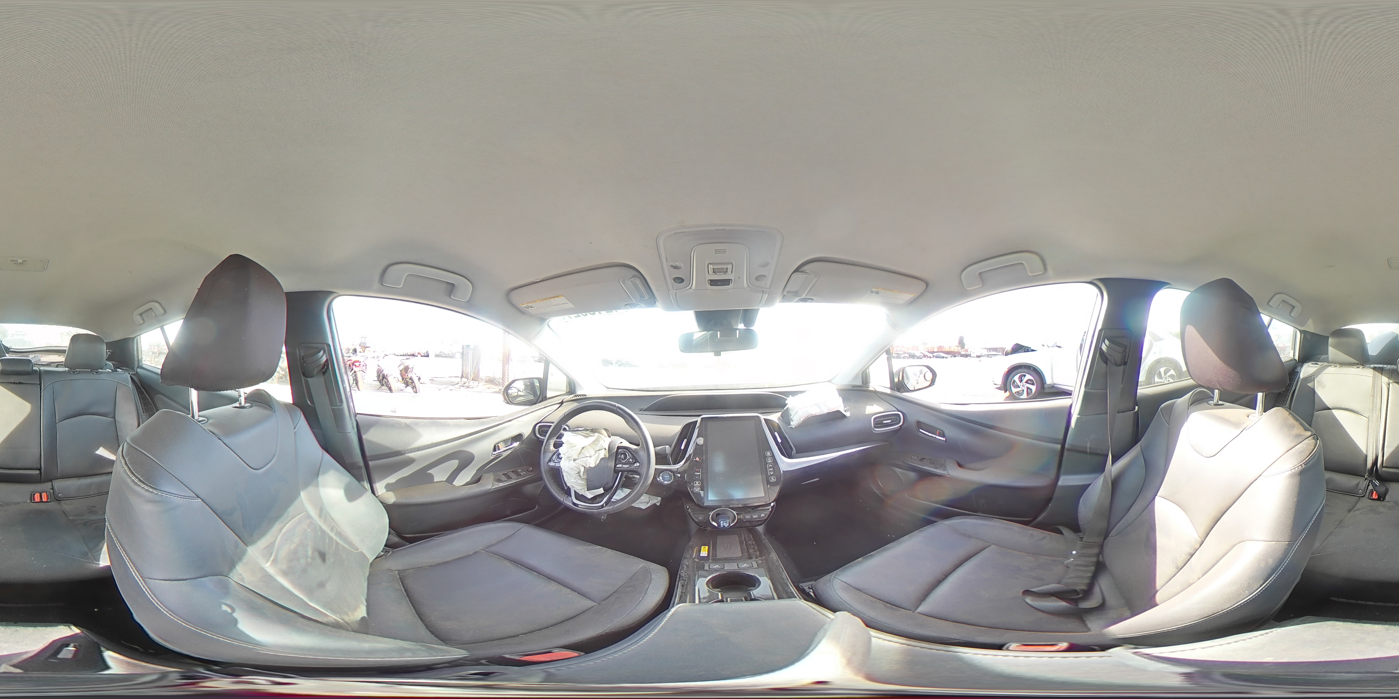 2021 Toyota Prius - Image 12