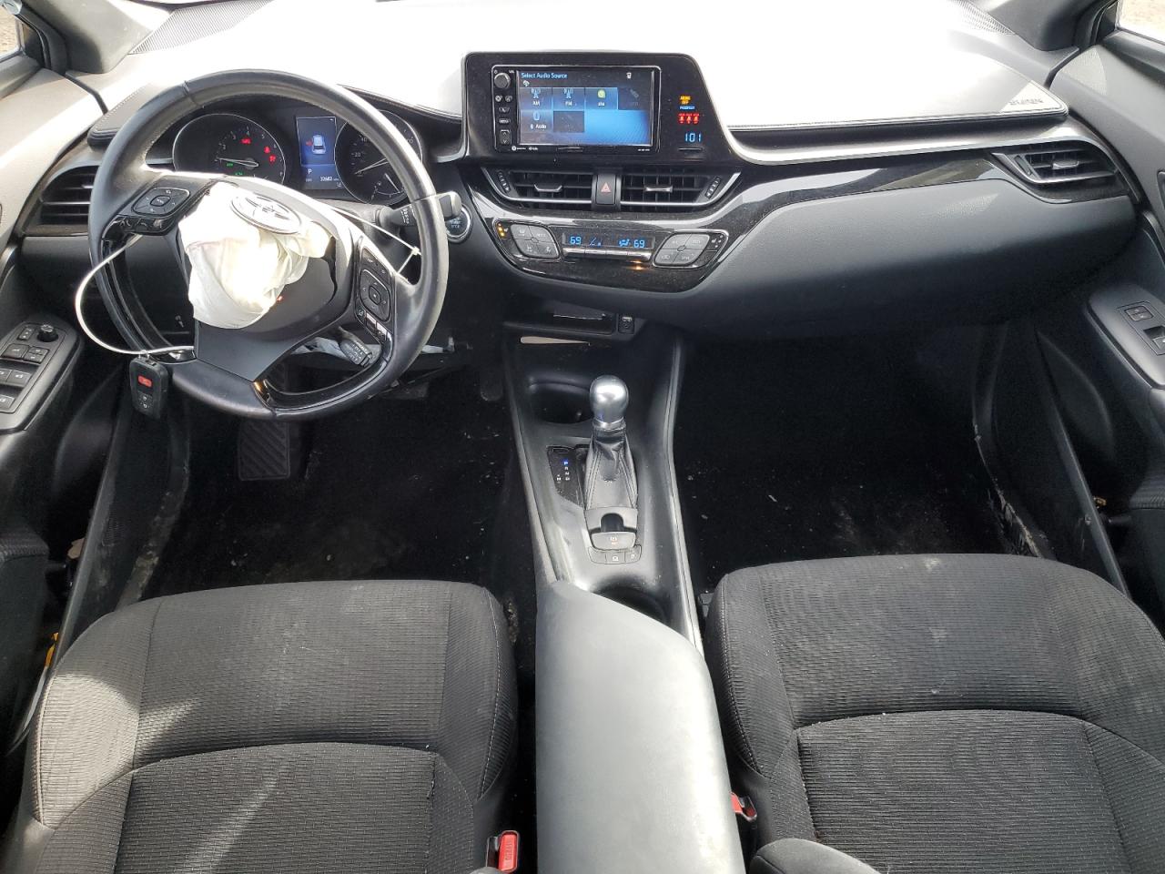 2018 Toyota C-HR - Image 8