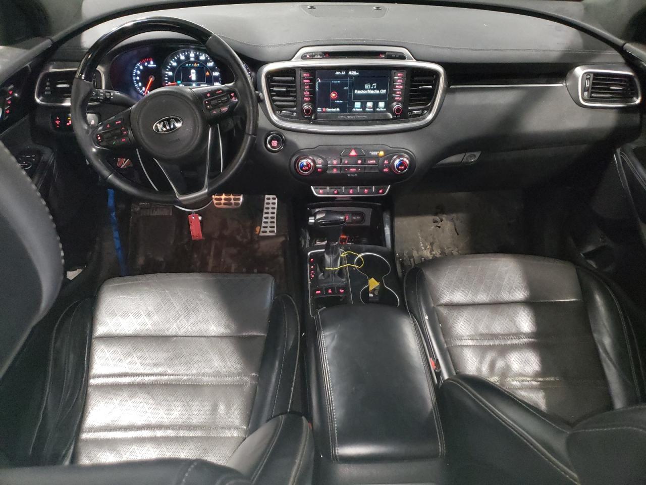 2016 Kia Sorento - Image 8