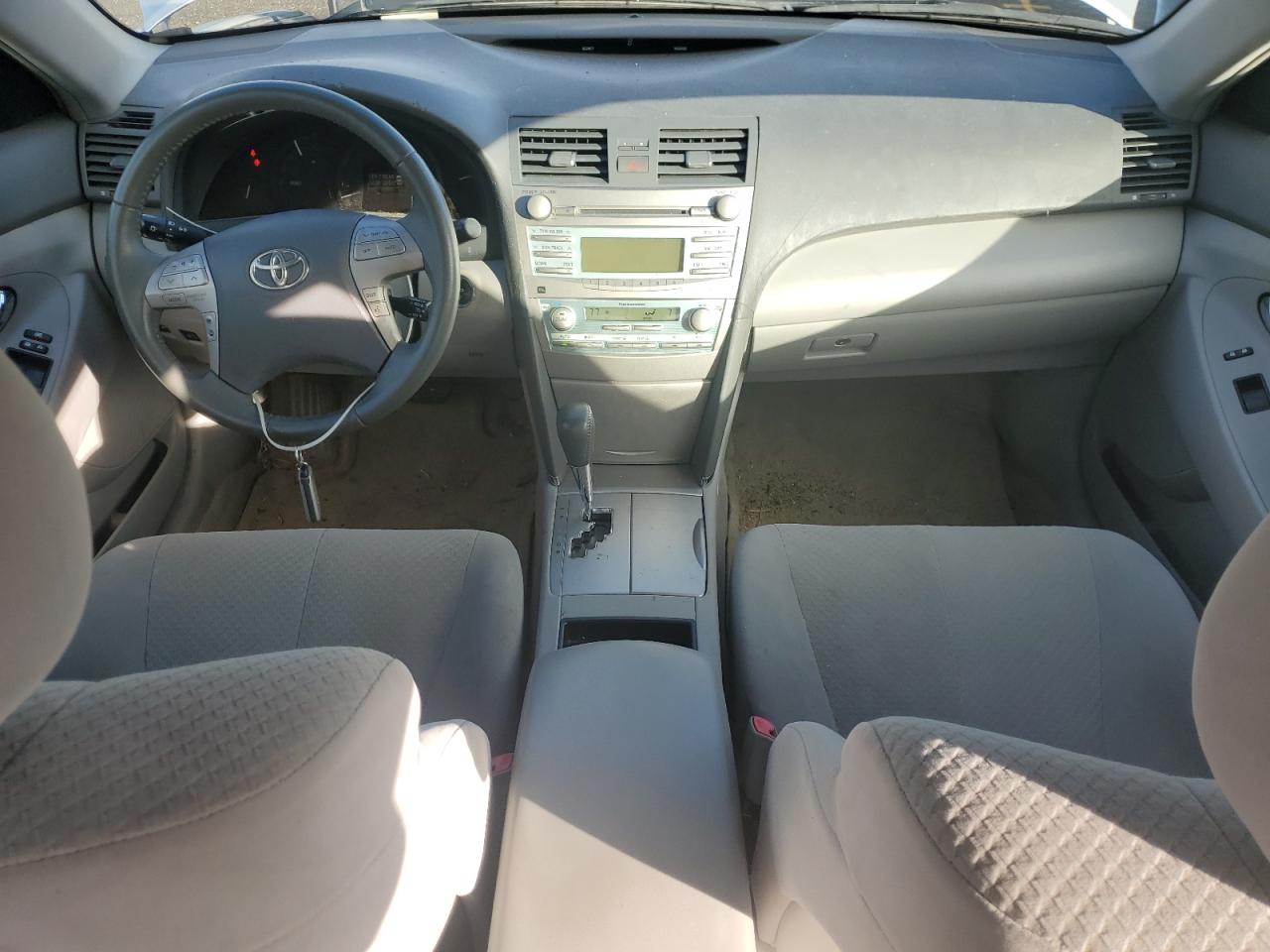2009 Toyota Camry - Image 8