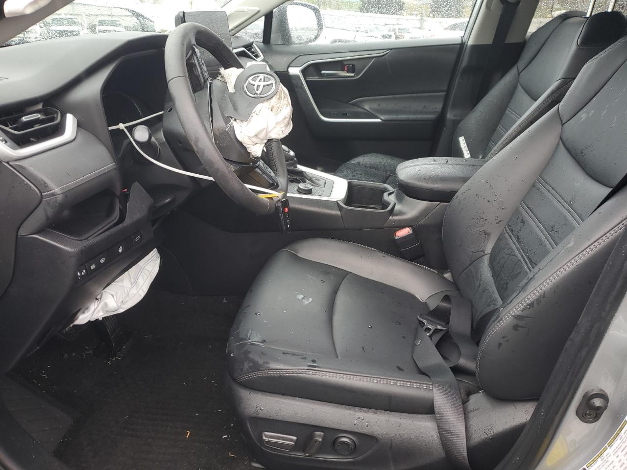 2024 Toyota RAV 4 - Image 7