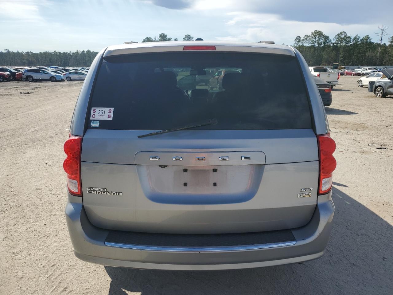 2018 Dodge Caravan - Image 6