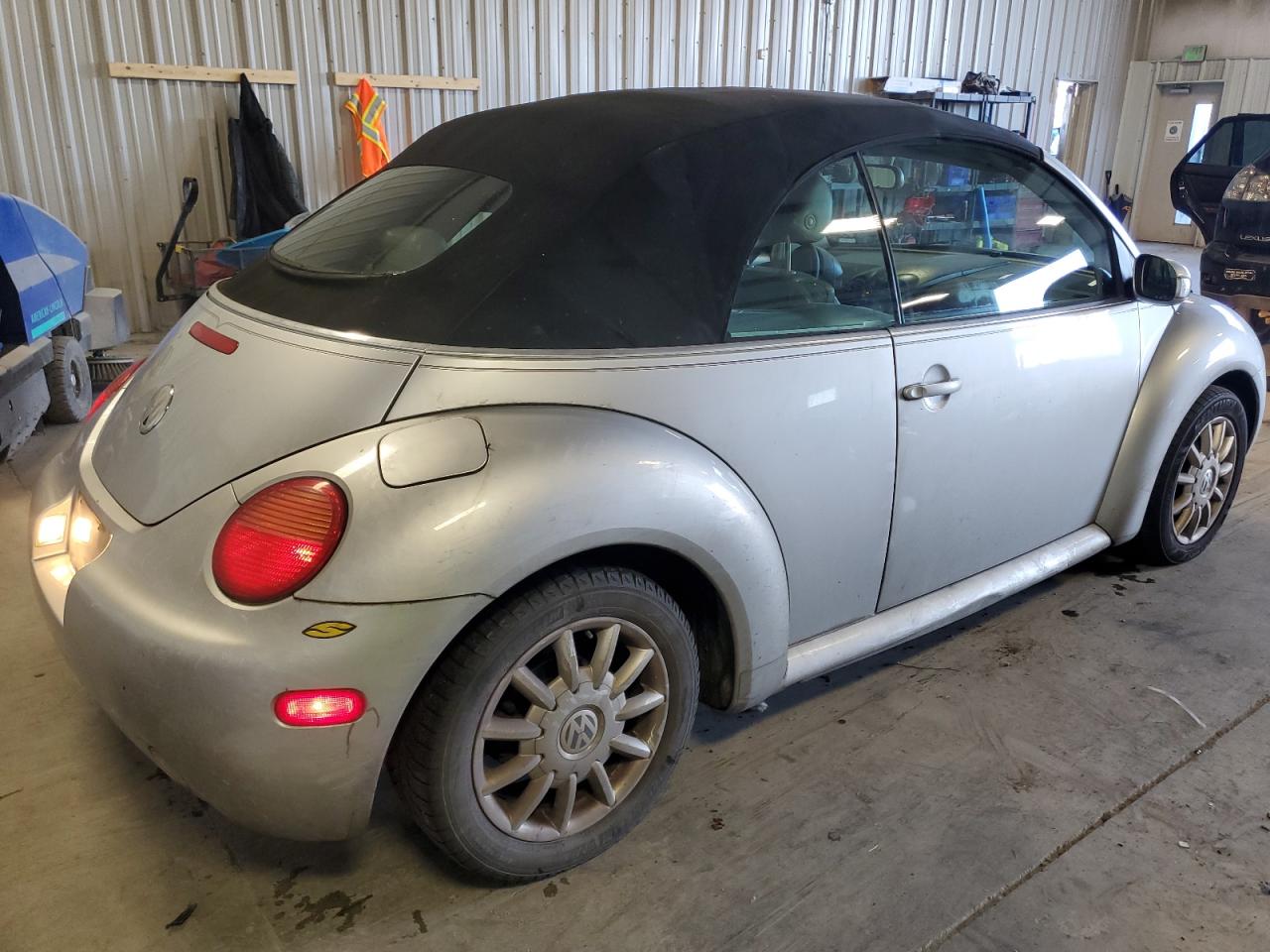 2004 Volkswagen Beetle - Image 3