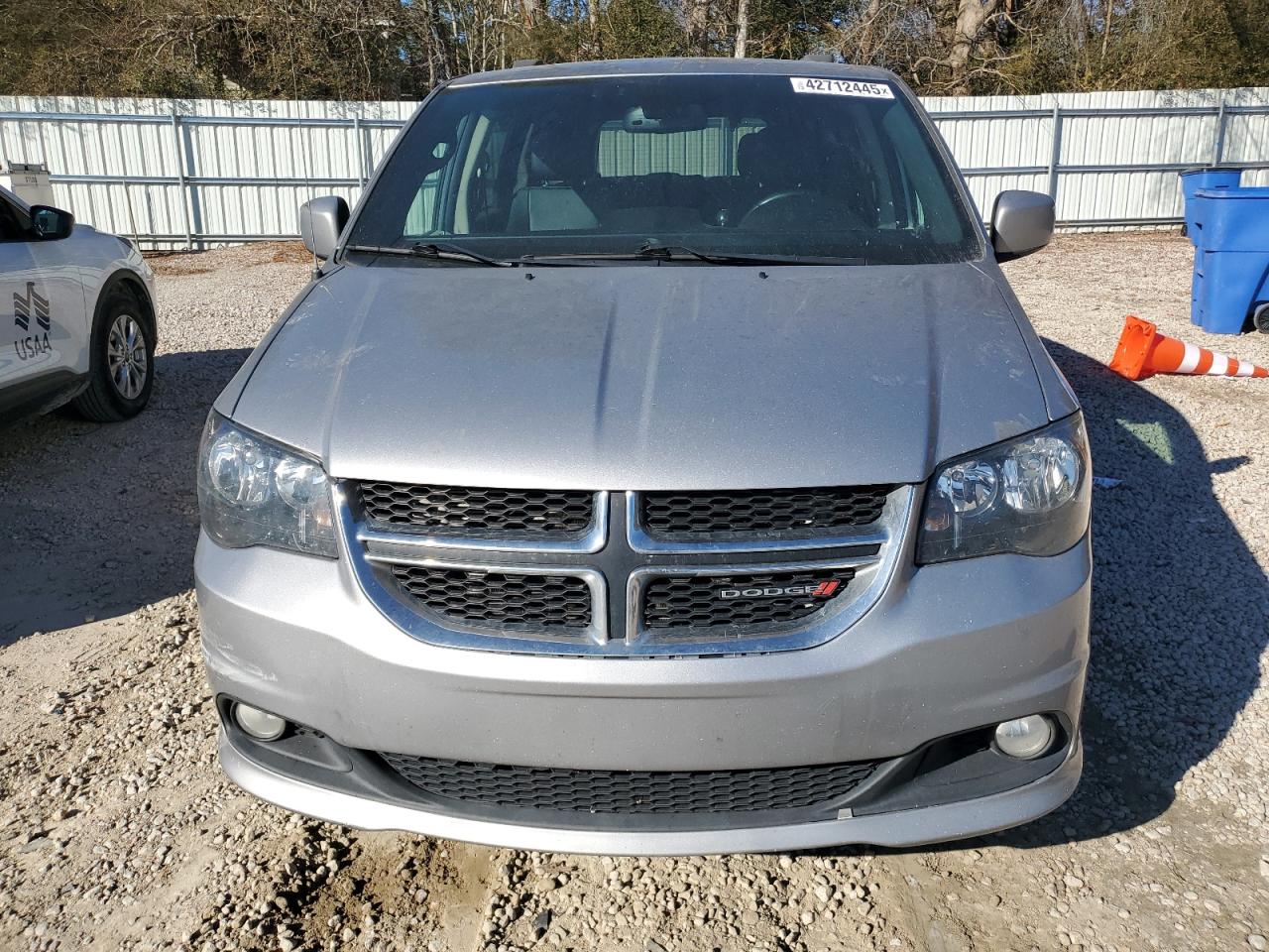 2019 Dodge Caravan - Image 5