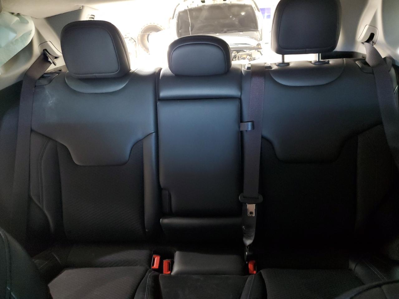 2022 Jeep Compass - Image 10