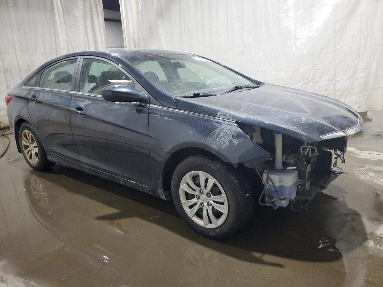 2011 Hyundai Sonata - Image 4
