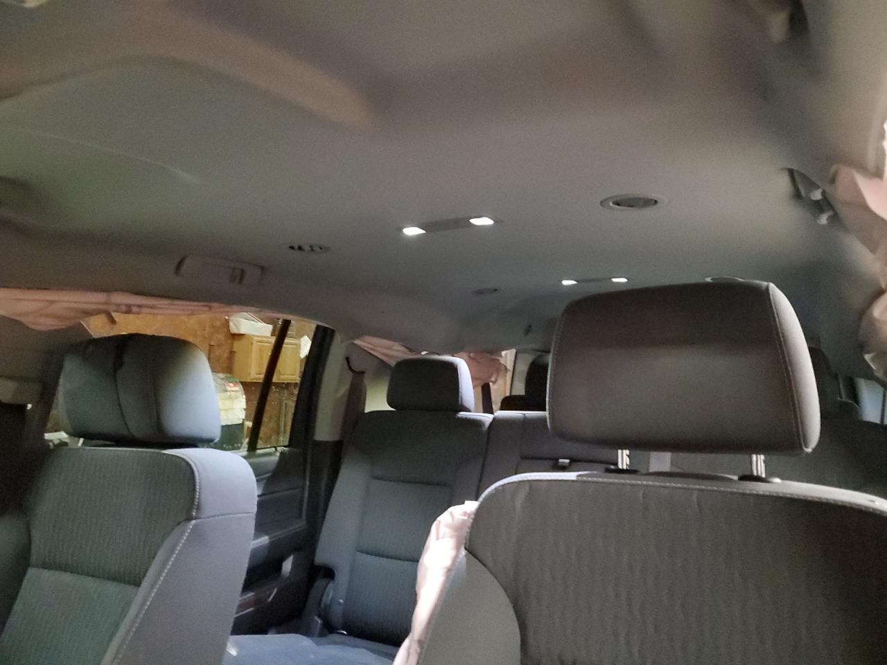 2016 Chevrolet Suburban - Image 10