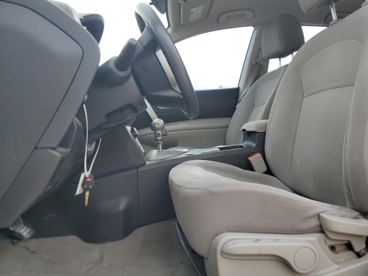 2012 Nissan Rogue - Image 7