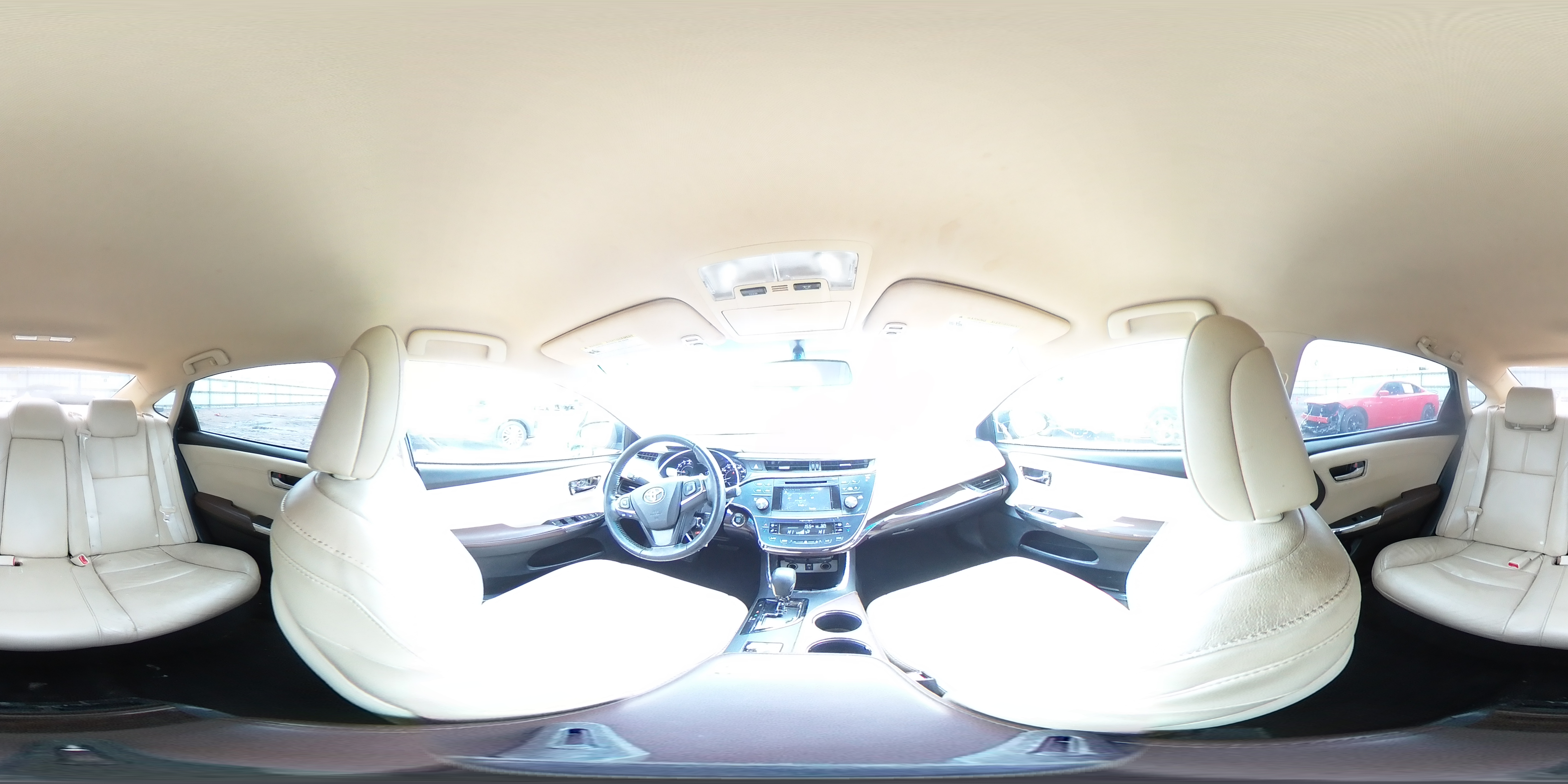2015 Toyota Avalon - Image 13