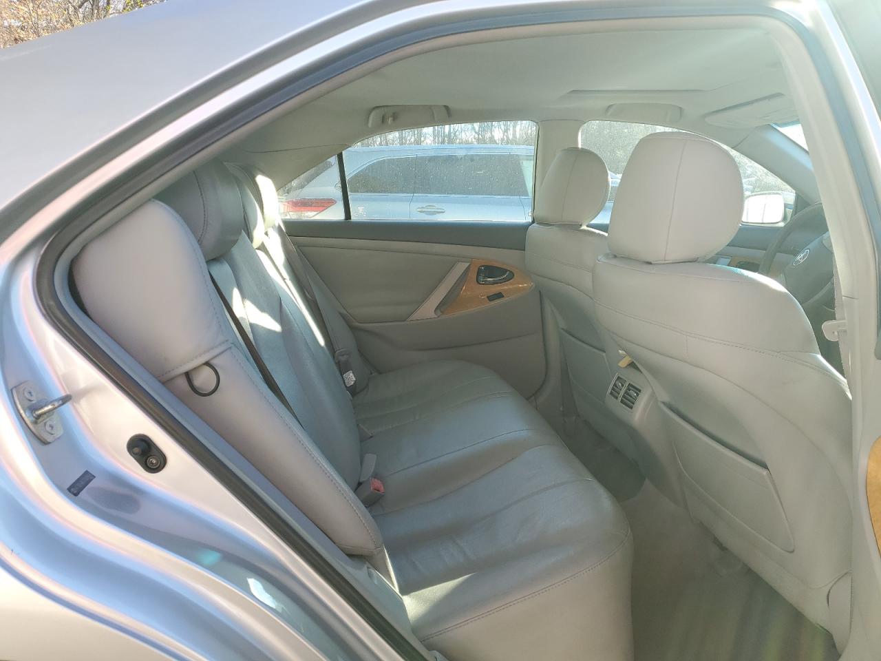 2007 Toyota Camry - Image 10