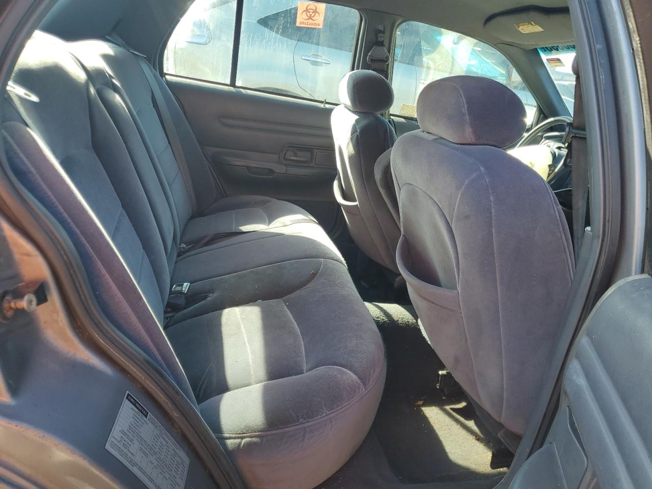 1999 Ford Crown Victoria - Image 10